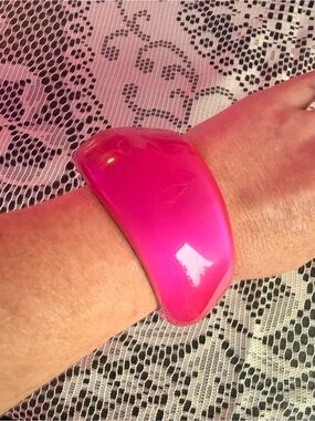 Glossy Fuchsia Resin Wide Bangle Bracelet